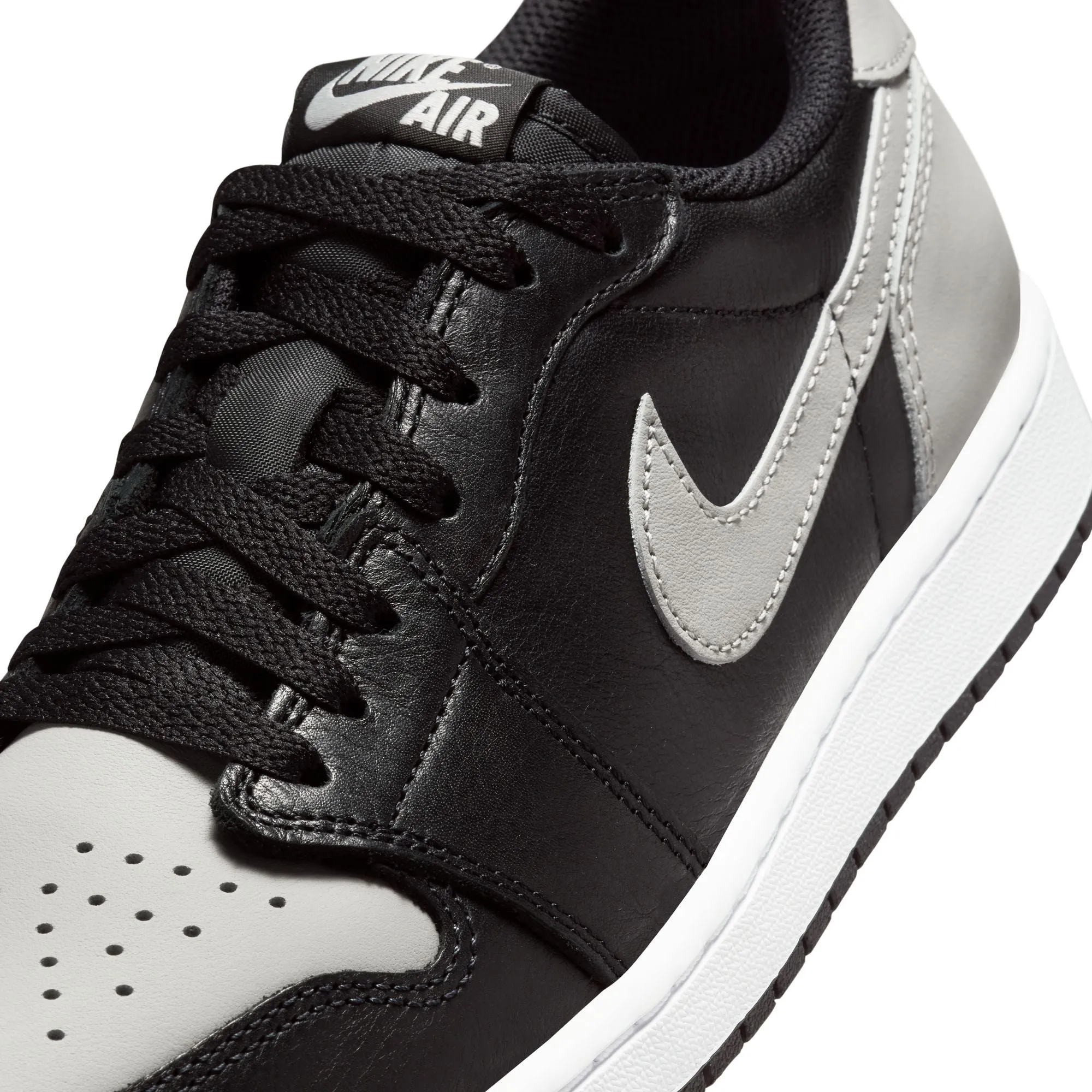Air Jordan 1 Retro Low OG (Black/Medium Grey-White)