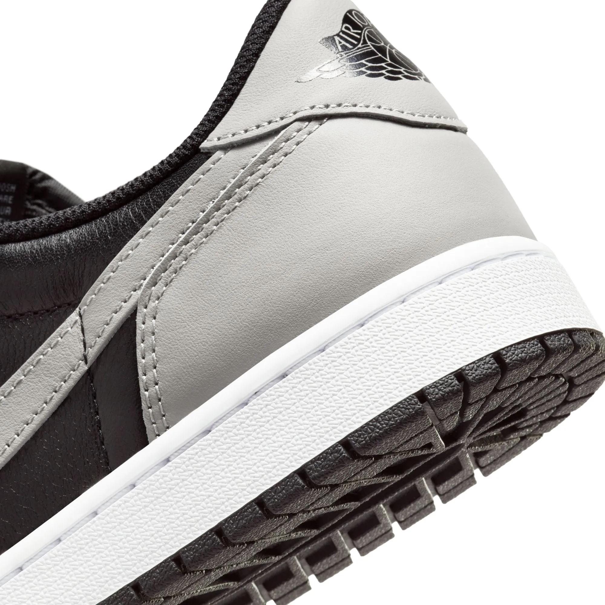 Air Jordan 1 Retro Low OG (Black/Medium Grey-White)