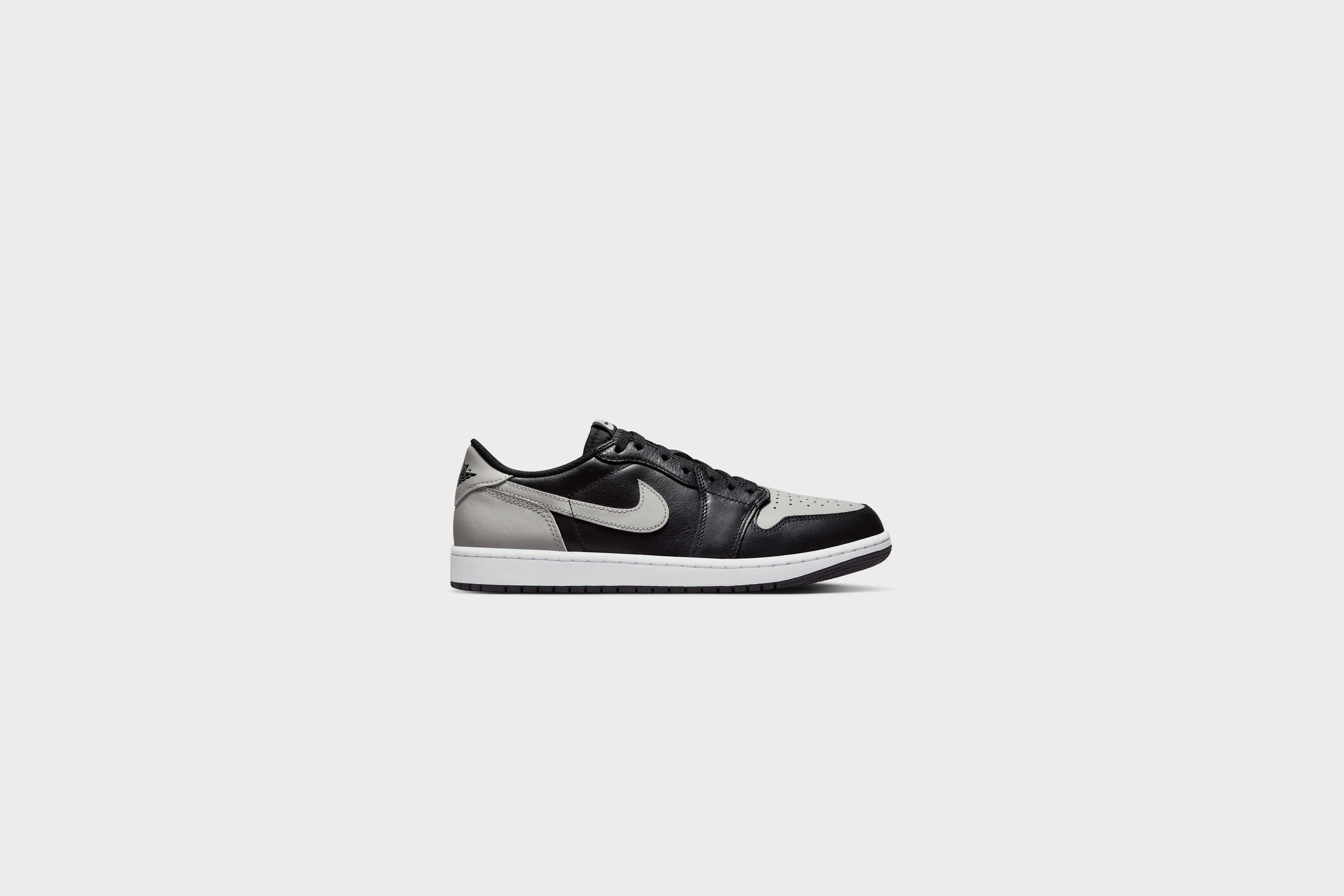 Air Jordan 1 Retro Low OG (Black/Medium Grey-White)