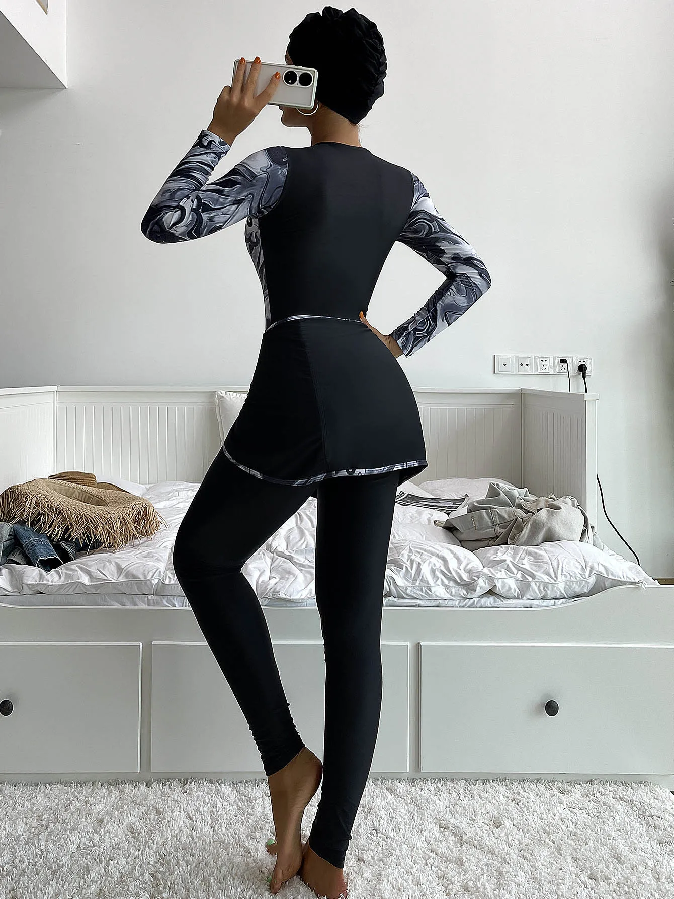 All-over printed conservative swimsuit, three-piece swimsuit UPF50  Rash Guard