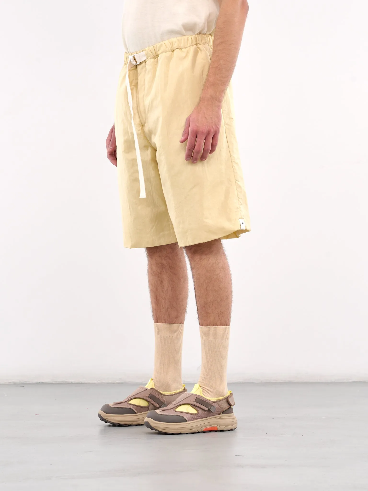 Belted Shorts (J47KA0271-J70003-265-OFF-WHITE)