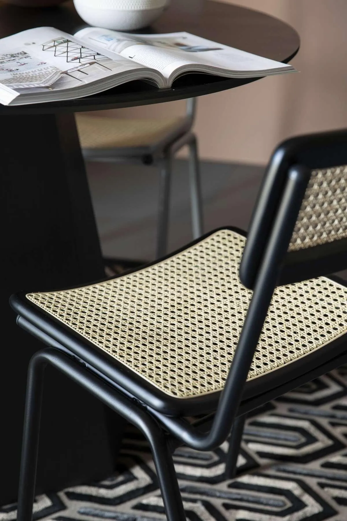 JORT chair black