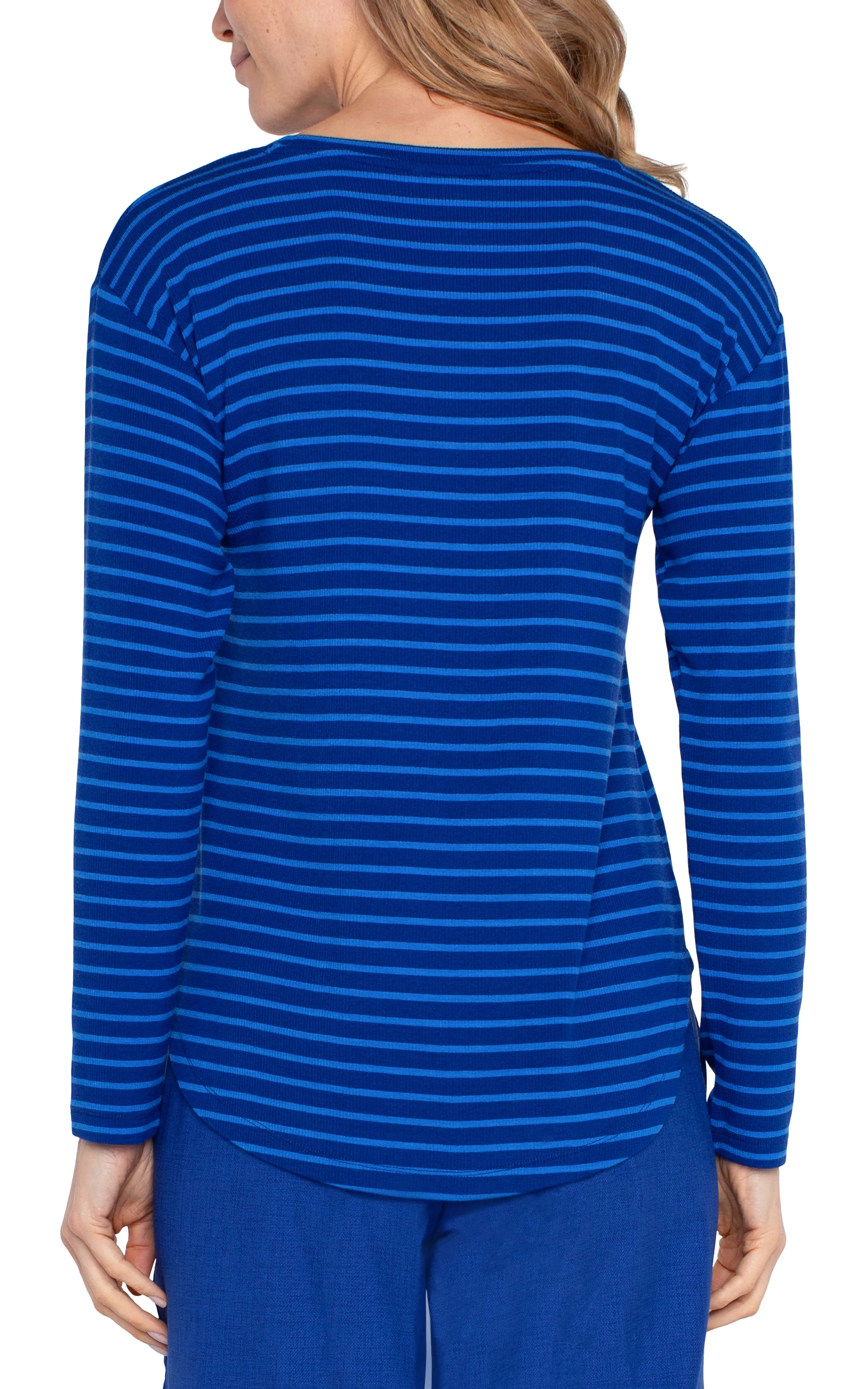 LONG SLEEVE SCOOP NECK TOP