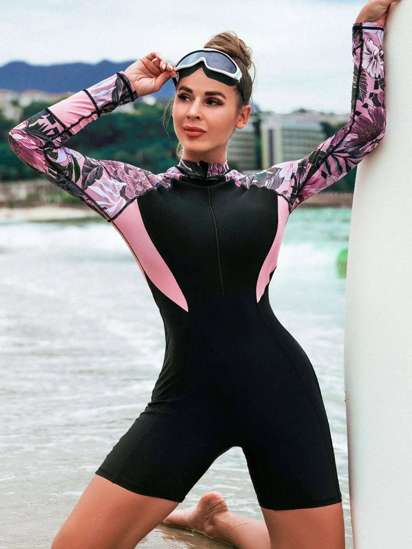 Long-sleeved printed slim-fitting and sexy belly-covering one-piece swimsuit UPF50  Rash Guard