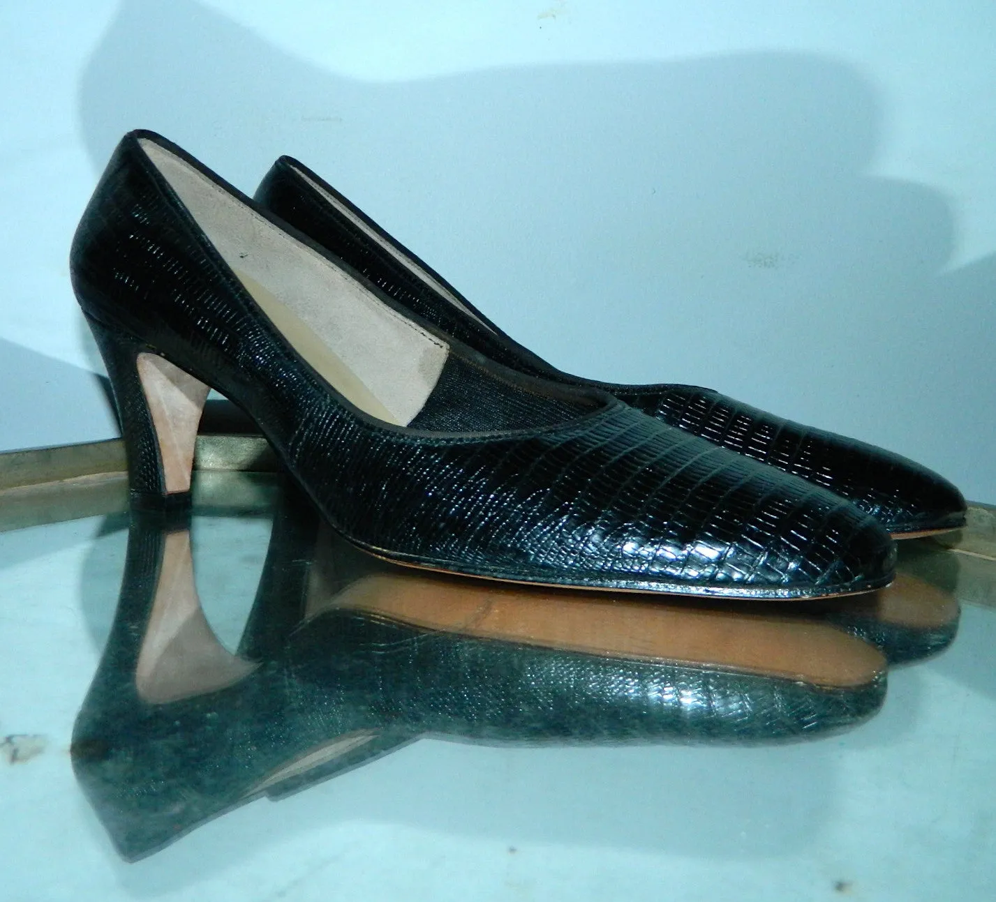 vintage 1960s black LIZARD heels shoes 7 1/2 N