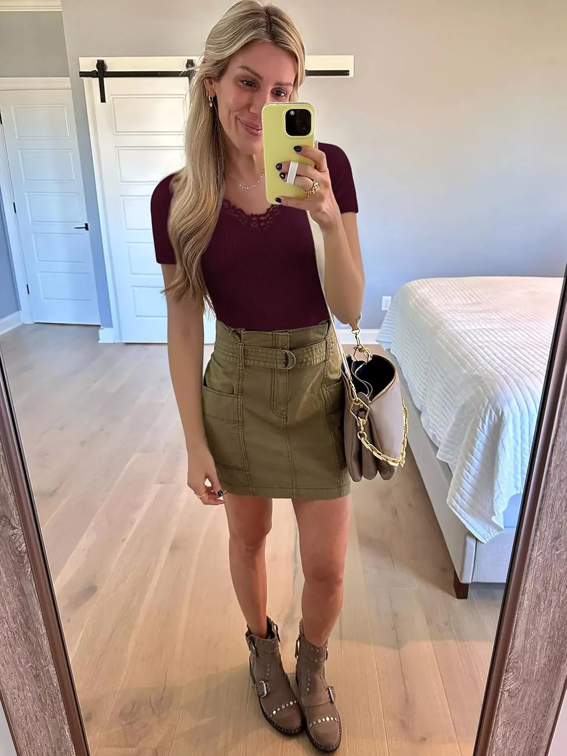 Women Short Sleeve Lace V Neck Shirts Ribbed Knit Fitted Basic Tee Tops Business Dressy Casual Summer Blouses T-Shirt
