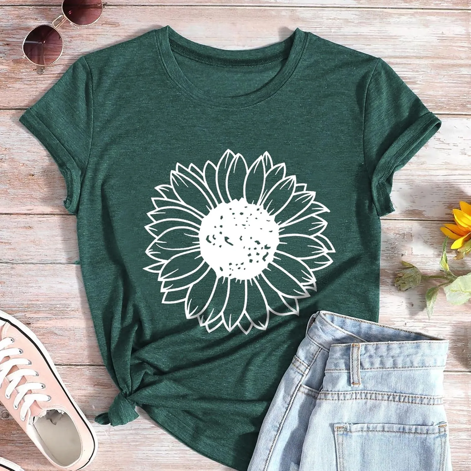 Women's Summer Tops Sunflower T Shirts for Women Cute Graphic Loose Tees Crew Neck Short Sleeve Casual Tops